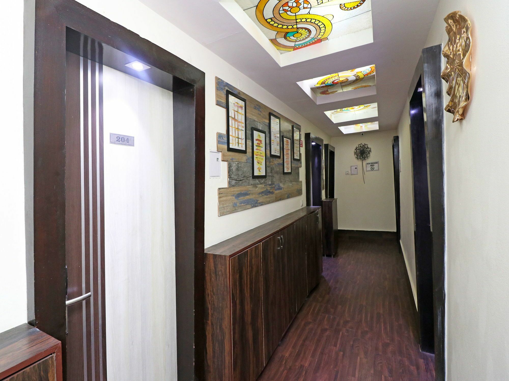 Oyo 13451 Star Corporate Avenue Hotel New Delhi Exterior photo